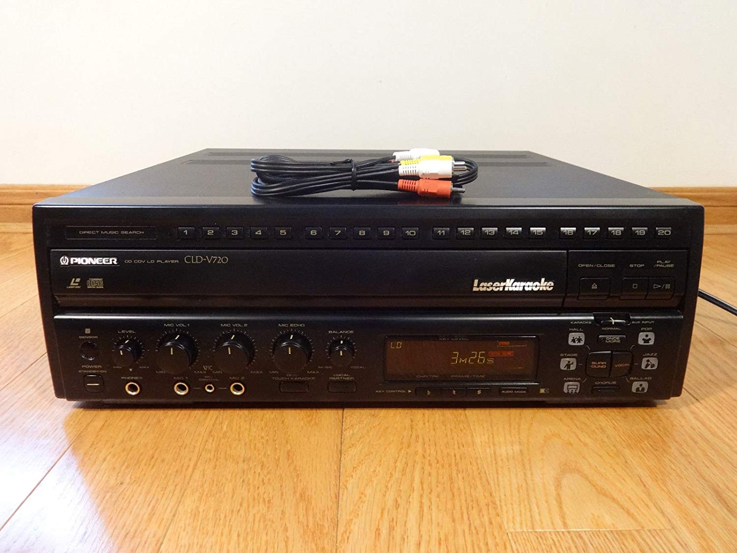 Pioneer CLD-V720 LaserDisc LD/CD Player Laser Karaoke Made in Ja